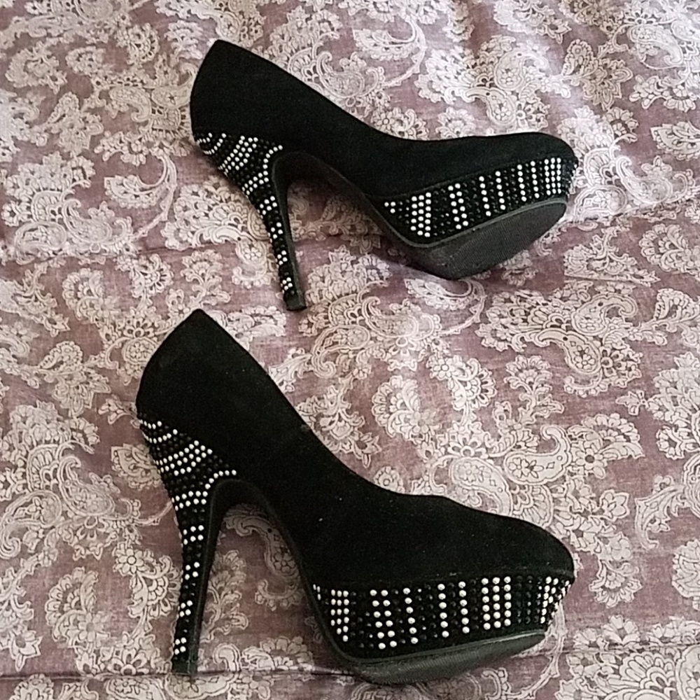 Heel black